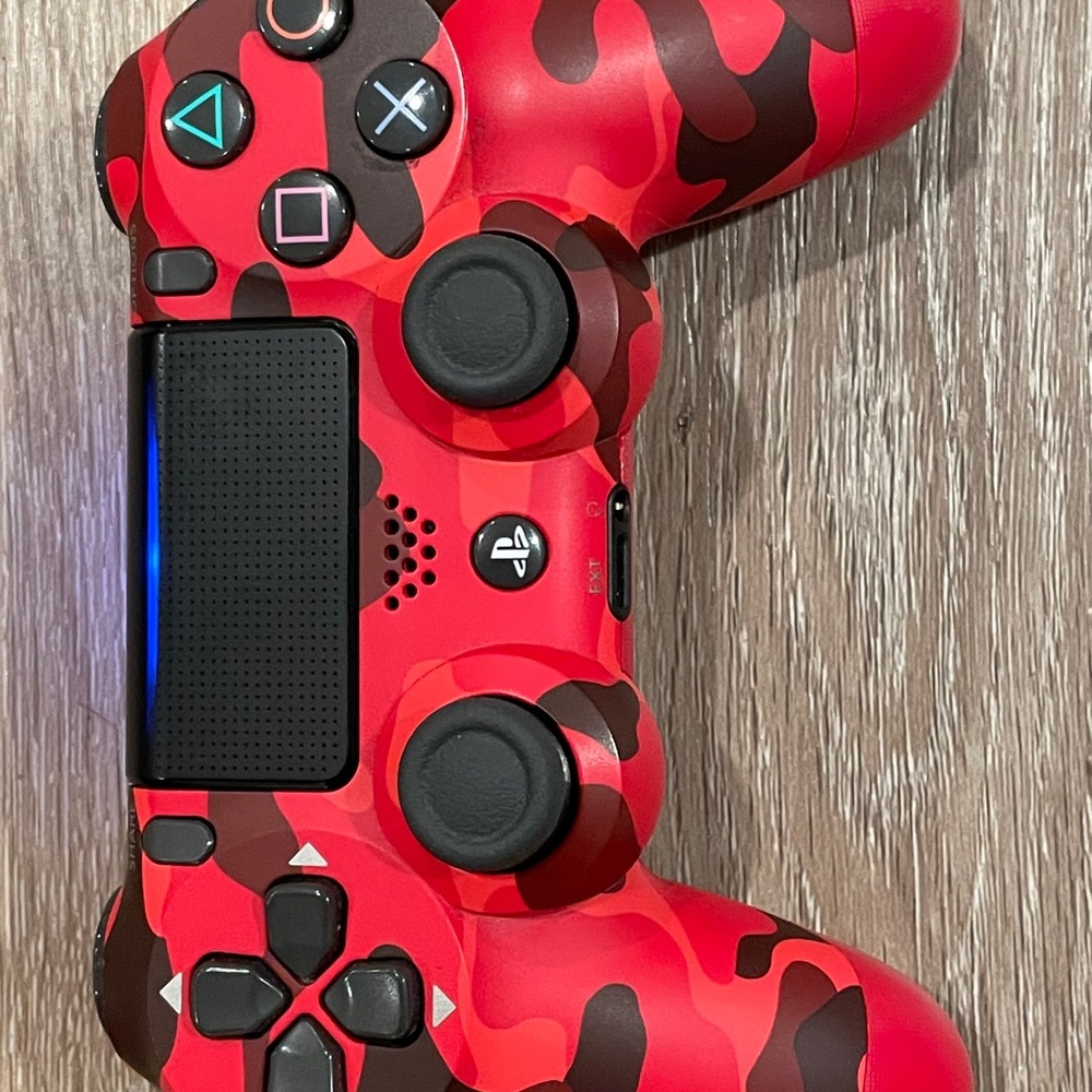 PS4 Gen 2 controller - Picture 2 of 3